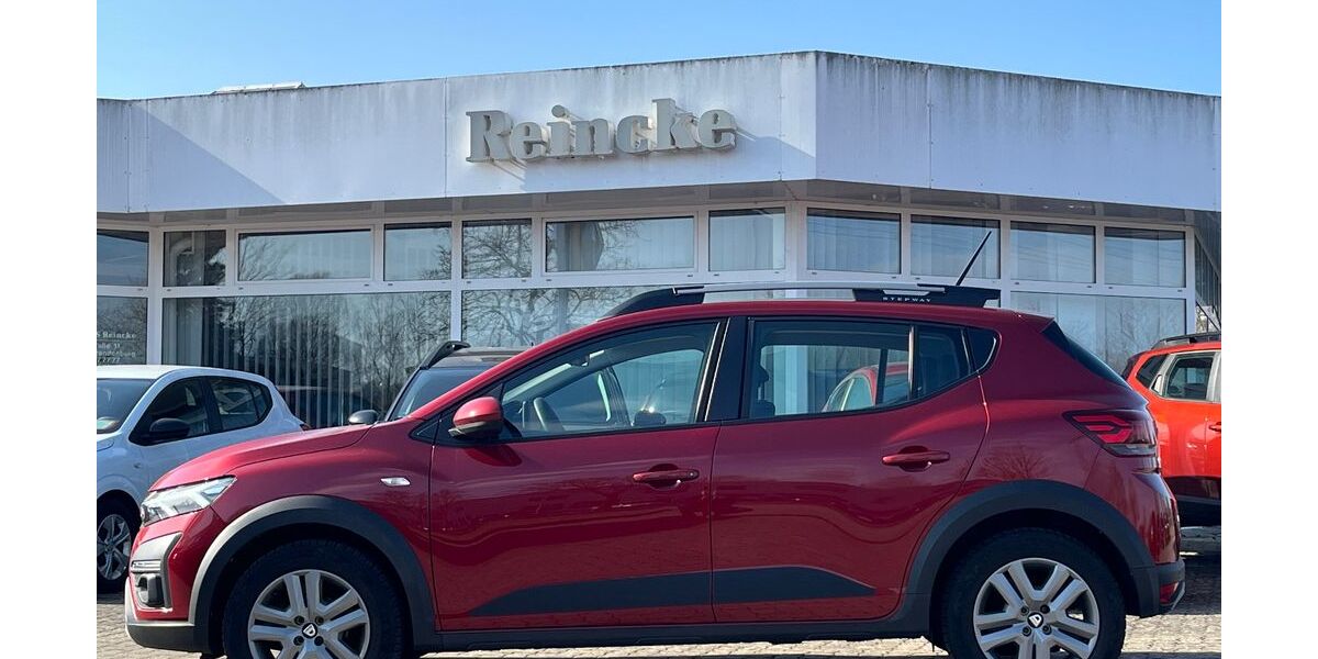 Dacia Sandero 33.885 km 14.890 &euro; Neubrandenburg 17036