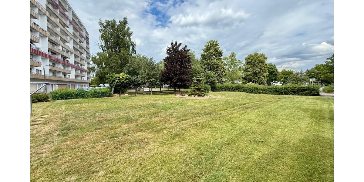 HORN IMMOBILIEN++ RESERVIERT! Neubrandenburg, 3-Raum Eigentumswohnung im EG mit Einbauküche und Balkonverglasung - Erdgeschoßwohnung Neubrandenburg | Angebot:27007629
