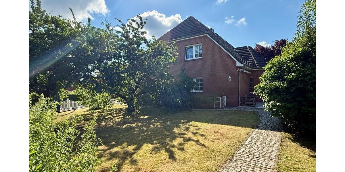 HORN IMMOBILIEN++ 2 km bis Neubrandenburg, großes Einfamilienhaus mit vielen Extras - Einliegerwohnung möglich - Einfamilienhaus Neuendorf Neuendorf | Angebot:26978905