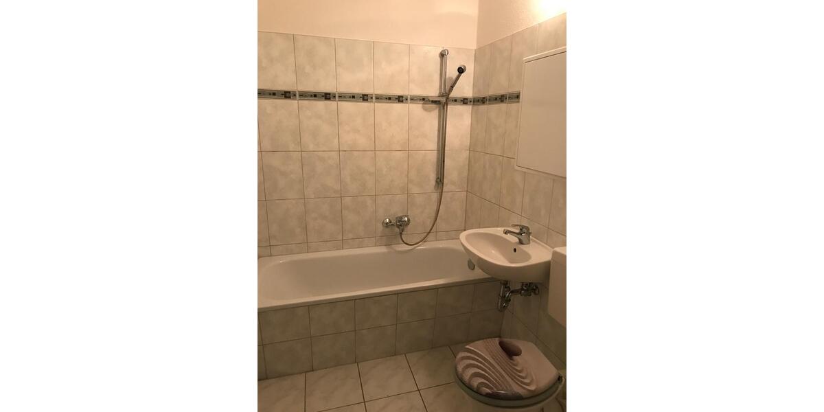 Etagenwohnung Neubrandenburg - 3 Zimmer, 62 m&sup2;, 320&euro; | Angebot:15430278