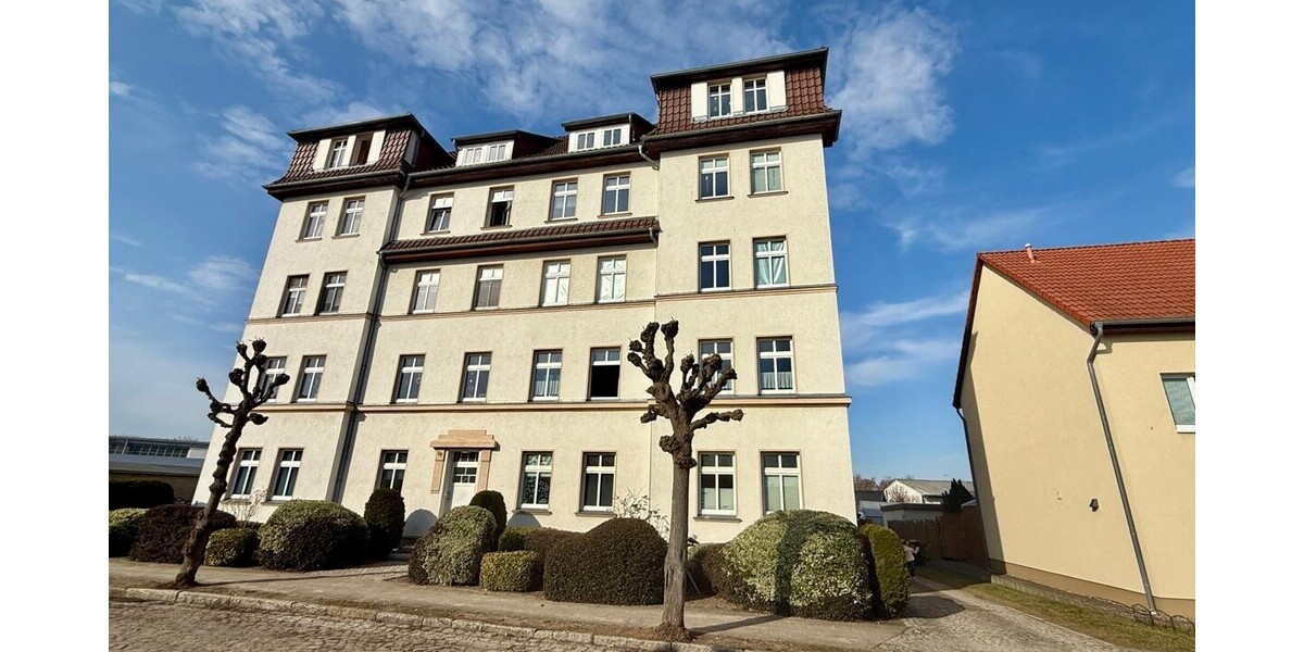 HORN IMMOBILIEN++ Neustrelitz, vermietetes MFH mit 10 Wohneinheiten, Stellplätzen und Keller - Mehrfamilienhaus, Wohnhaus Neustrelitz | Angebot:25571441