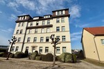 HORN IMMOBILIEN++ Neustrelitz, vermietetes MFH mit 10 Wohneinheiten, Stellplätzen und Keller - Mehrfamilienhaus, Wohnhaus Neustrelitz | Angebot:25571441