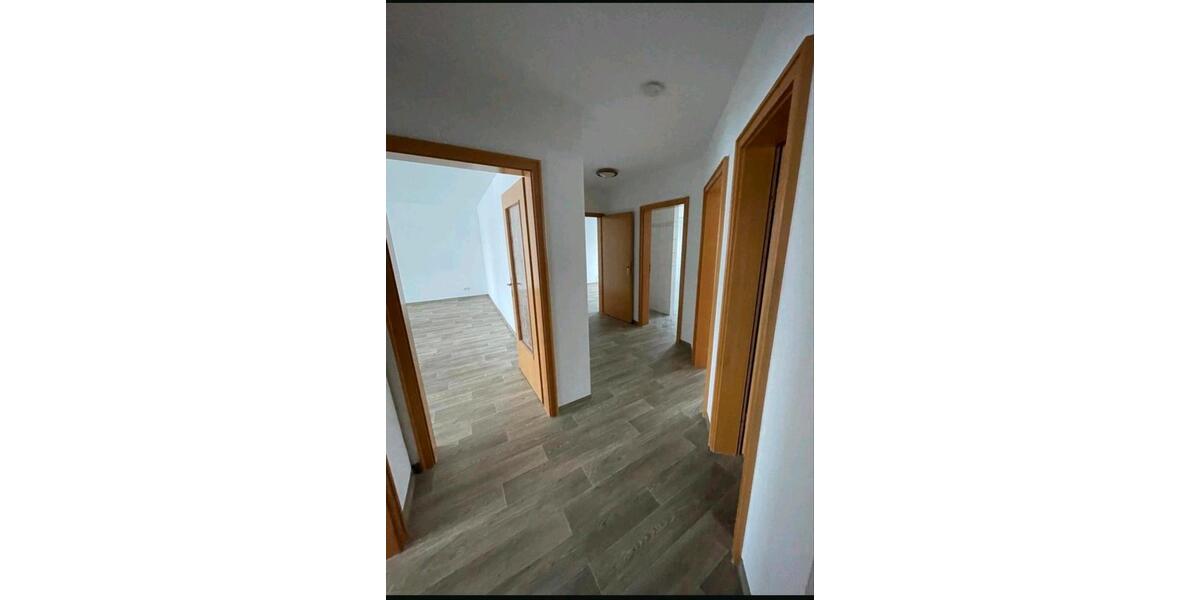 Etagenwohnung Friedland - 3 Zimmer, 83 m&sup2;, 555&euro; | Angebot:25959210