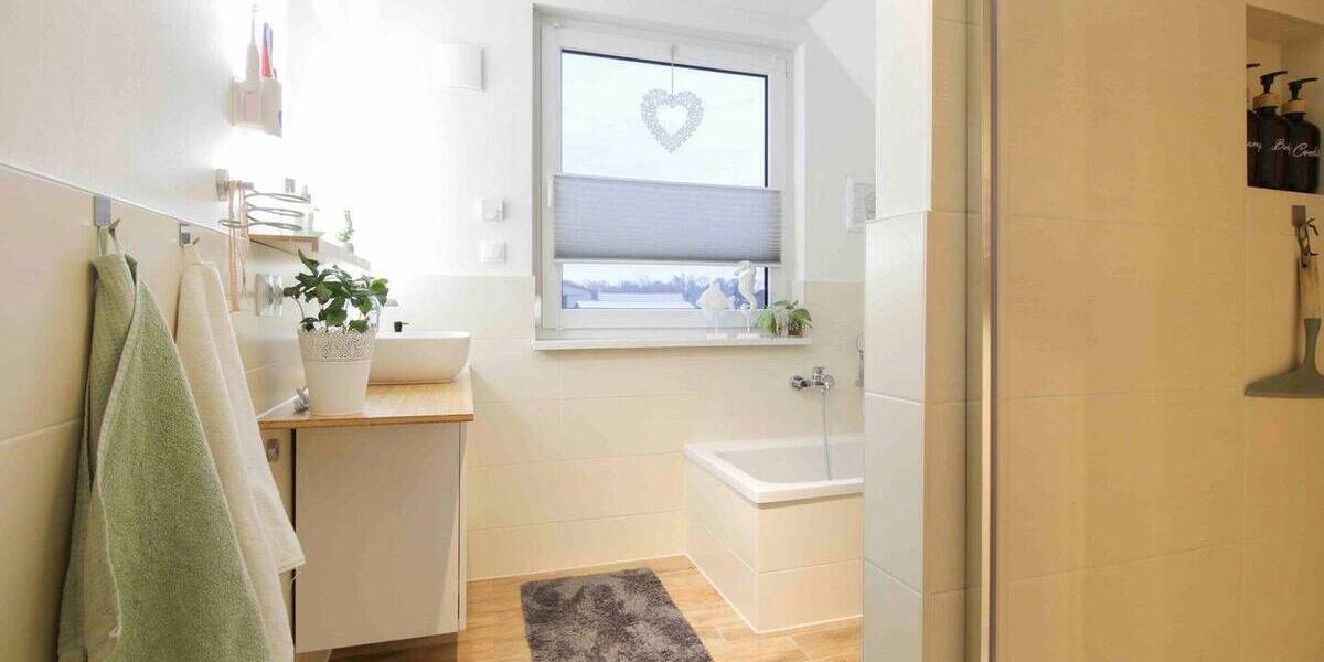 Einfamilienhaus Feldberger Seenlandschaft Neuhof - 4 Zimmer, 100 m&sup2;, 299.000&euro; | Angebot:25985059