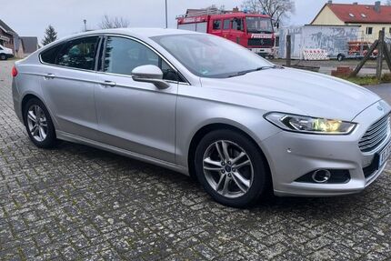 Ford Mondeo 82.866 km 12.599 &euro; Woggersin 17039