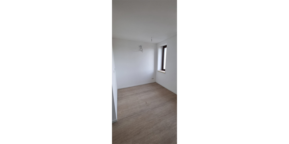 Etagenwohnung Neustrelitz - 4 Zimmer, 110 m&sup2;, 1.098&euro; | Angebot:23225600
