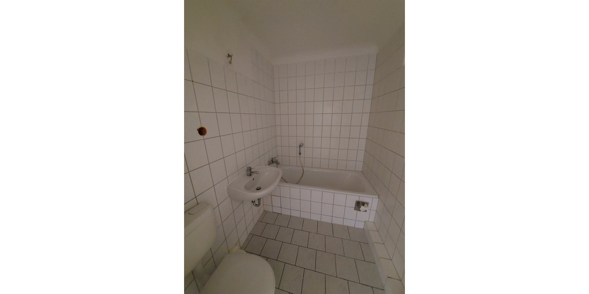 Etagenwohnung Neustrelitz - 3 Zimmer, 63 m&sup2;, 345&euro; | Angebot:24609901