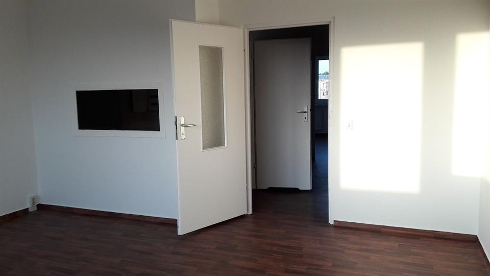 Etagenwohnung Neustrelitz - 3 Zimmer, 62 m&sup2;, 339&euro; | Angebot:23860211