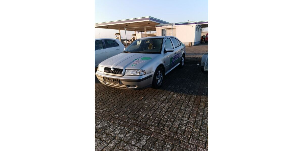 Skoda Octavia 102.000 km 1.750 &euro; Altentreptow 17087