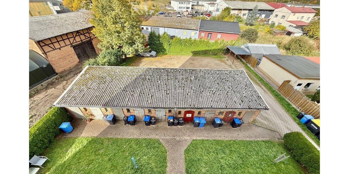 HORN IMMOBILIEN++ Neustrelitz, vermietetes MFH mit 10 Wohneinheiten, Stellplätzen und Keller - Mehrfamilienhaus, Wohnhaus Neustrelitz | Angebot:25571441