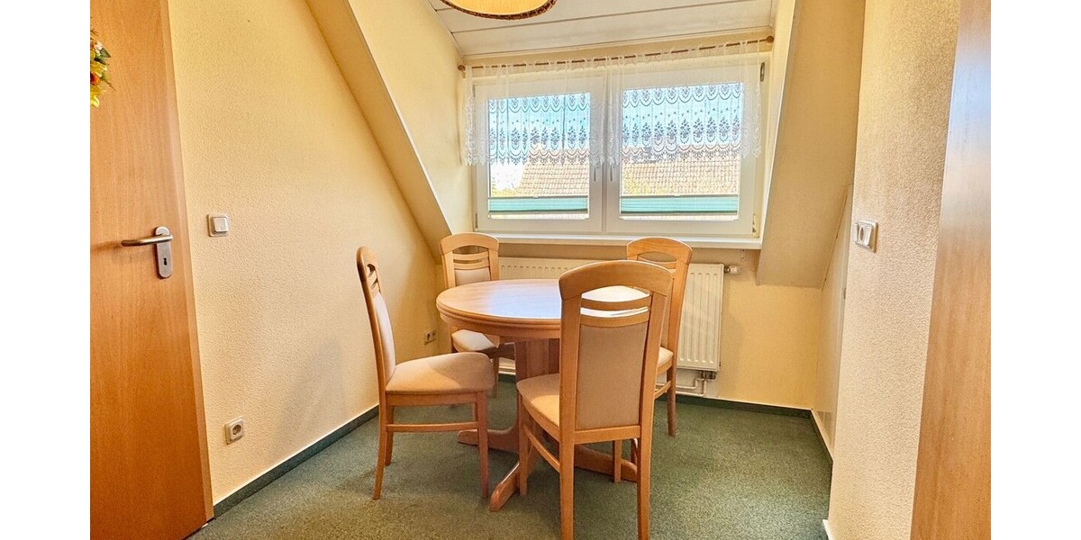 HORN IMMOBILIEN ++ Haus mit Doppelgarage und Nebengebäude in Wodarg bei Altentreptow, ruhige Lage - Einfamilienhaus Werder OT Wodarg Wodarg | Angebot:26875433