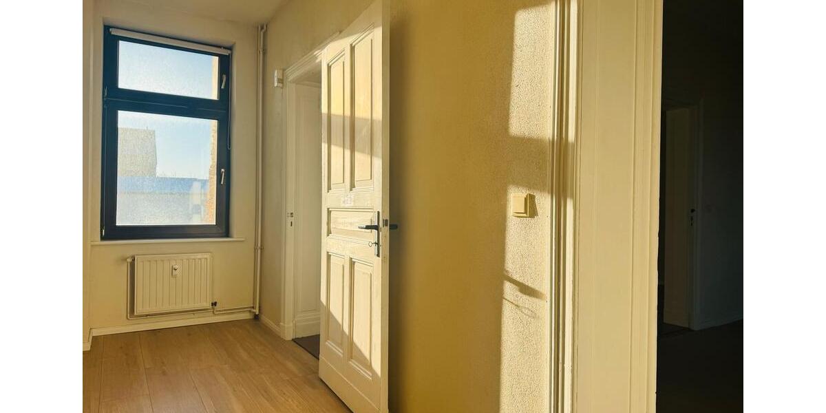 Etagenwohnung Neustrelitz - 2 Zimmer, 82 m&sup2;, 569&euro; | Angebot:25331912