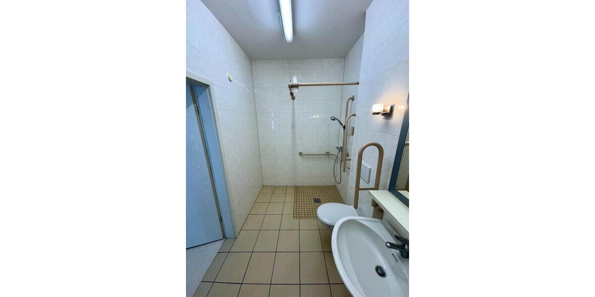 Etagenwohnung Neustrelitz - 1 Zimmer, 45 m&sup2;, 360&euro; | Angebot:25591917