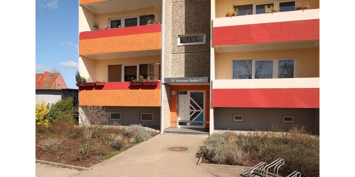 Etagenwohnung Neubrandenburg Datzeberg - 3 Zimmer, 63 m&sup2;, 312&euro; | Angebot:24534440